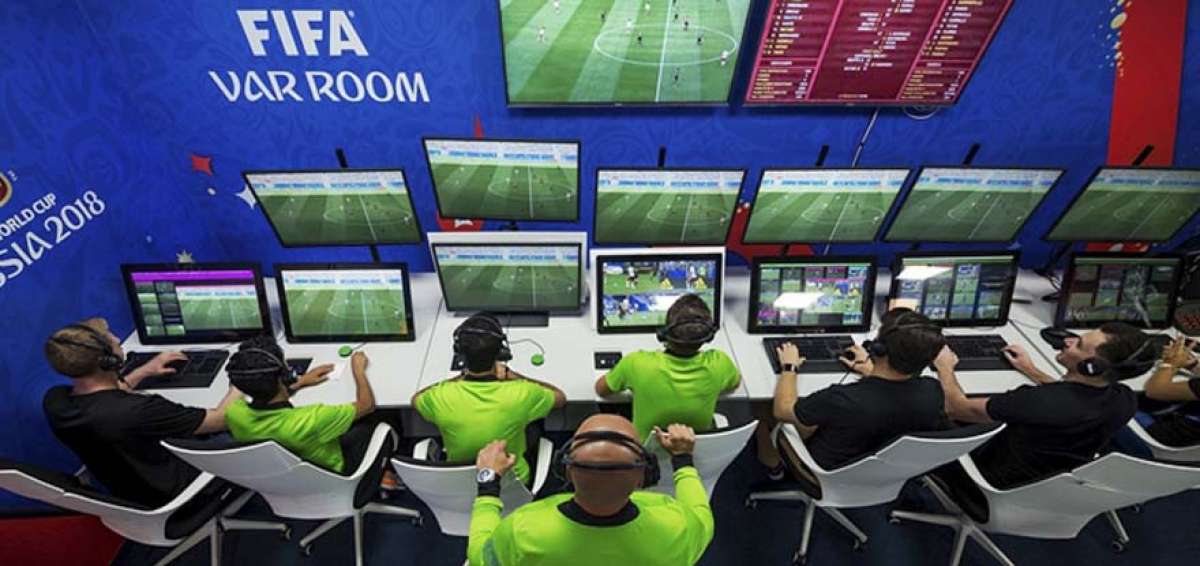 Los octavos de la Champions contar&aacute;n con el VAR