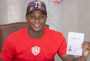 José &quot;Tin&quot; Angulo firmó su contrato para jugar con Unión de Santa Fe de Argentina.