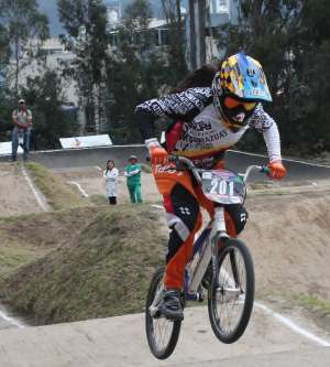 Ximena Abril consigui&oacute; el primer lugar en sus dos mangas de BMX. Foto: Flickr del Mindeporte