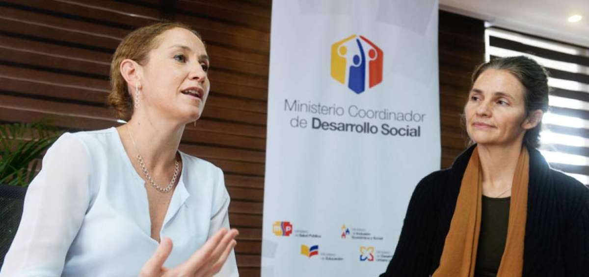 Cecilia Vaca Jones (izquierda) y Sabina Alkire (derecha) en un di&aacute;logo sobre los elementos del nuevo &iacute;ndice.