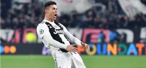 Multa de 20.000 euros a Cristiano por su gesto contra el Atl&eacute;tico