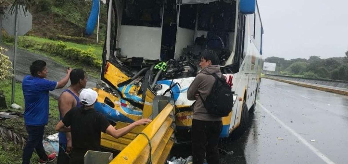 El incidente se registr&oacute; a pocos metros del peaje a Chong&oacute;n.