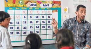 Este a&ntilde;o se tiene previsto que 40.000 docentes se beneficien de actualizaci&oacute;n de conocimientos y 10.000 sigan una maestr&iacute;a en el exterior. Foto: Archivo / El Tel&eacute;grafo
