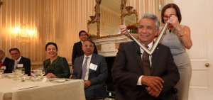 La Americas Society confiere la medalla a presidentes elegidos  democr&aacute;ticamente y destacados en promover la integraci&oacute;n de la regi&oacute;n.