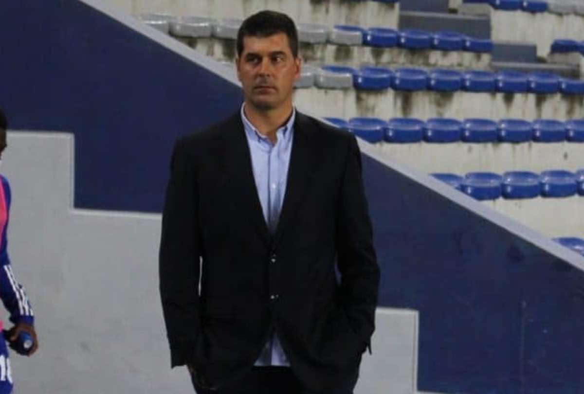 El entrenador Ismael Rescalvo llegó a Emelec en 2019 y no ha levantado títulos hasta el momento. 