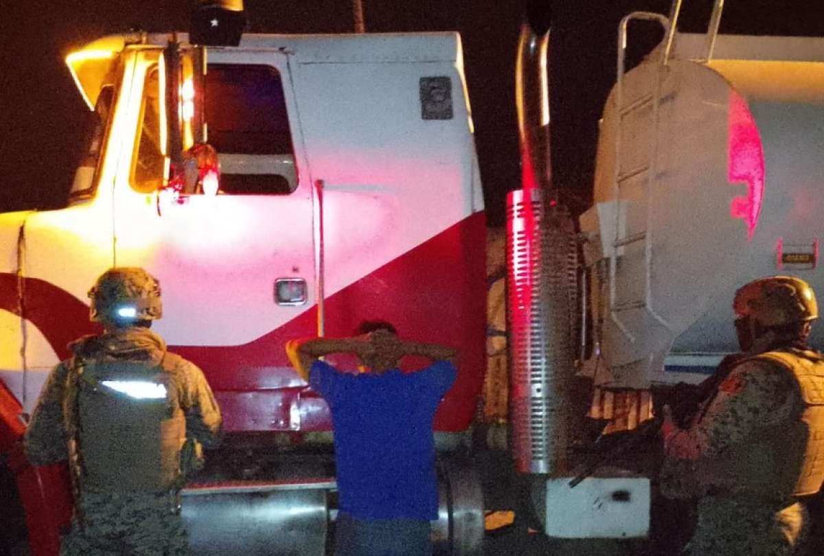 Manabí: Bloque de Seguridad neutralizó tanquero con 10.000 galones de diésel presuntamente de contrabando