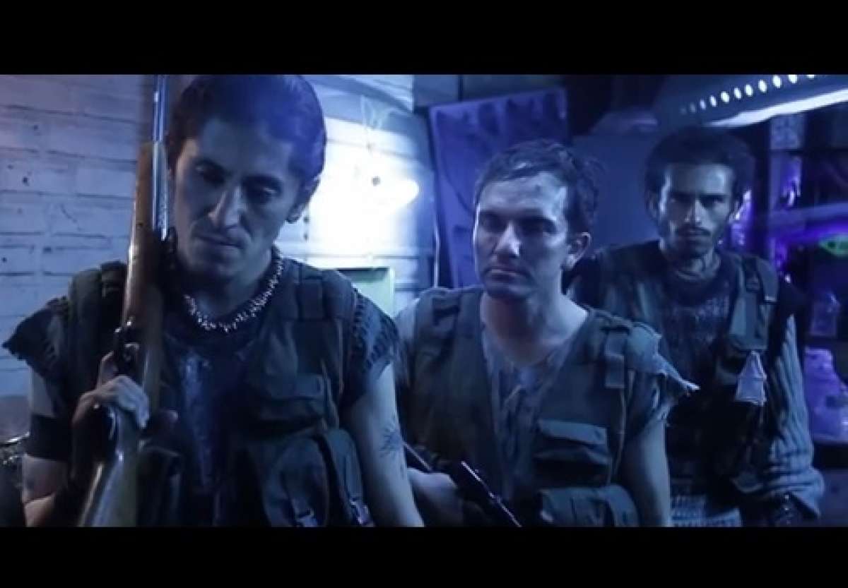La cinta cuenta la historia de un golpe de Estado perpetrado por militares; a la par hay un grupo de revolucionarios que intentar&aacute; recuperar el orden en beneficio de los ciudadanos. Foto: Captura de YouTube Quito 2023