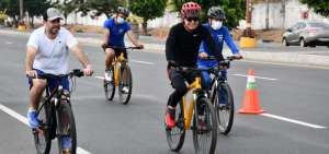 Respeto al ciclista y uni&oacute;n familiar se impulsan con Samborond&oacute;n en bici