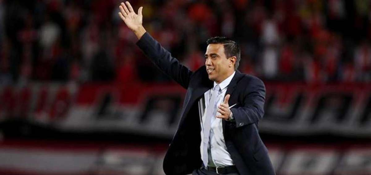 El venezolano C&eacute;sar Far&iacute;as vuelve a Bolivia para dirigir a la selecci&oacute;n