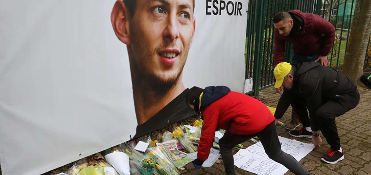 El desaparecido futbolista argentino Emiliano Sala sigue recibiendo homenajes por parte de los hinchas del Nantes, su exequipo.