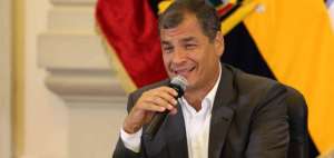 El Presidente Rafael Correa, durante el conversatorio den la Gobernaci&oacute;n del Guayas, en el sal&oacute;n Sim&oacute;n Bol&iacute;var. Guayaquil