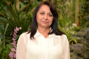 La ambientalista realiza investigaciones en la Reserva Mache Chindul. Foto: Cortes&iacute;a de M&oacute;nica Gonz&aacute;lez