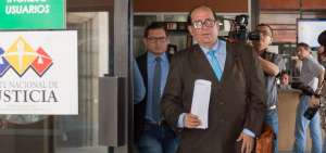 El abogado del exvicepresidente present&oacute; el recurso en la CNJ.
