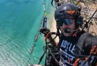 Felix Baumgartner murió tras caer con su parapente sobre una zona turística en Italia. .