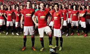 Manchester United presenta su nuevo uniforme