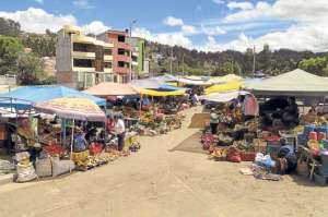 Vendedores adeudan al Municipio