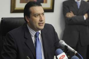 Ecuador espera la renovaci&oacute;n de l&iacute;nea de cr&eacute;dito con China  