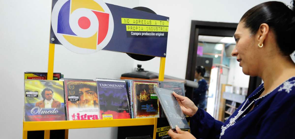 Vida, pasi&oacute;n y muerte de los DVD piratas...