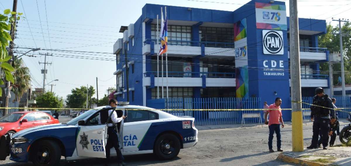 Comando balea instalaciones de la segunda fuerza pol&iacute;tica de M&eacute;xico