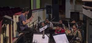 La adaptaci&oacute;n musical de La flauta m&aacute;gica para la Orquesta de Instrumentos Andinos fue iniciada por el maestro Segundo C&oacute;ndor hace 10 a&ntilde;os. Tadashi Maeda durante un ensayo de la OIA.