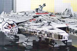 La serie de modelos de Star Wars es una de las secciones tem&aacute;ticas en el museo. Foto: EFE