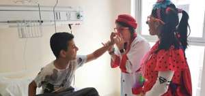 Pacientes del IESS de Los Ceibos son acompa&ntilde;ados por clowns hospitalarios