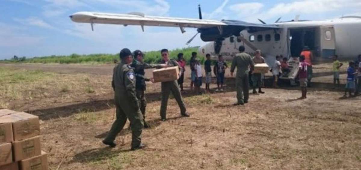 Las Fuerzas Armadas coordinan la log&iacute;stica a&eacute;rea para transportar ayuda
