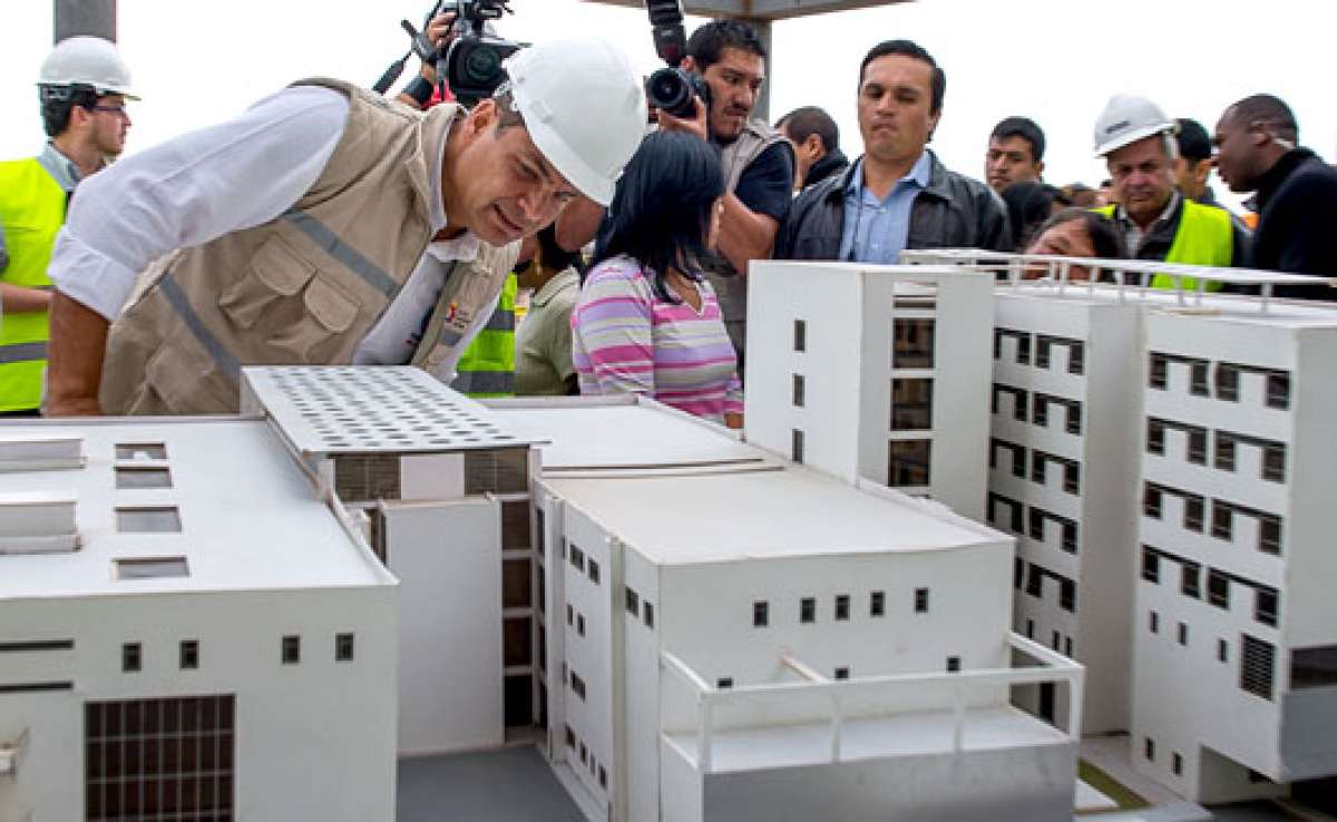 El presidente Rafael Correa destac&oacute; las obras que se ejecutan en la capital. Foto: John Guevara  |  El Tel&eacute;grafo