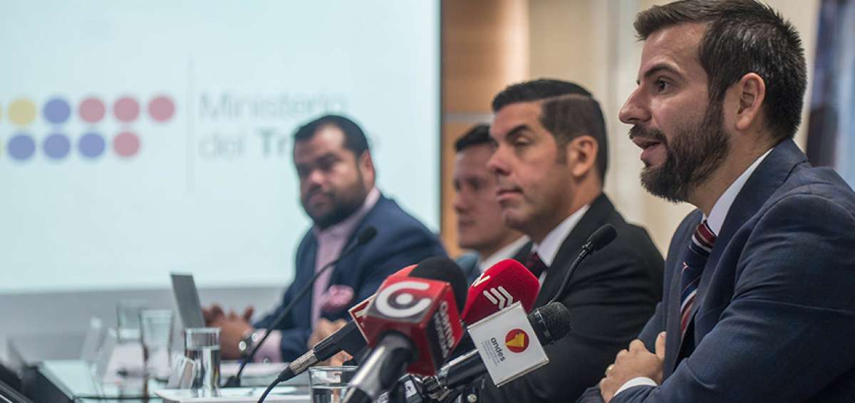 El ministro de Trabajo, Ra&uacute;l Ledesma, se reuni&oacute; con Pablo Arosemena, de la C&aacute;mara de Comercio de Guayaquil.