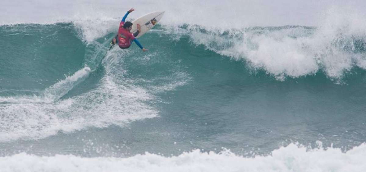 Adri&aacute;n Dapelo es uno de los favoritos para quedarse con el primer puesto en el Manta-Pro Surf de 2016, que comenzar&aacute; a las 09:30 de hoy. 