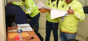 Por $ 2 mil vend&iacute;an licencias profesionales