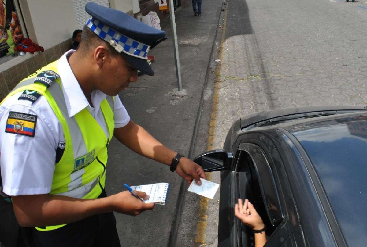 &iquest;C&oacute;mo impugnar una multa de tr&aacute;nsito?