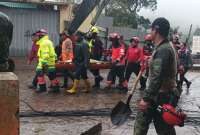 Tres cuerpos fueron rescatados de los escombros en Alausí 