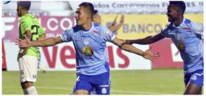 Mac&aacute;ra vence de local y mantiene el segundo lugar de la tabla