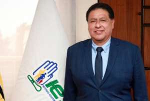 Jaime Bernab&eacute; Erazo es el nuevo ministro de Salud en Ecuador. &iquest;Qui&eacute;n es y cu&aacute;l es su trayectoria?.