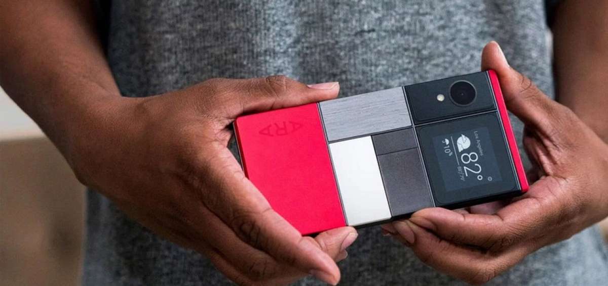 El hardware de Facebook est&aacute; dirigido actualmente por Regina Dungan, quien antes estuvo encargada en Google del proyecto denominado Ara.    