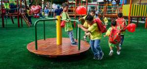 En d&iacute;as pasados, las autoridades locales reinauguraron el Parque Central de Manta.