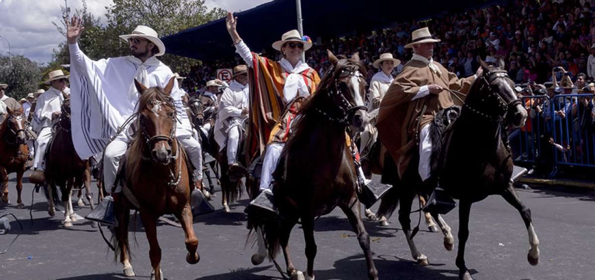 Los jinetes que montaron los caballlos de paso de Per&uacute; eran ecuatorianos y peruanos que aman este arte.