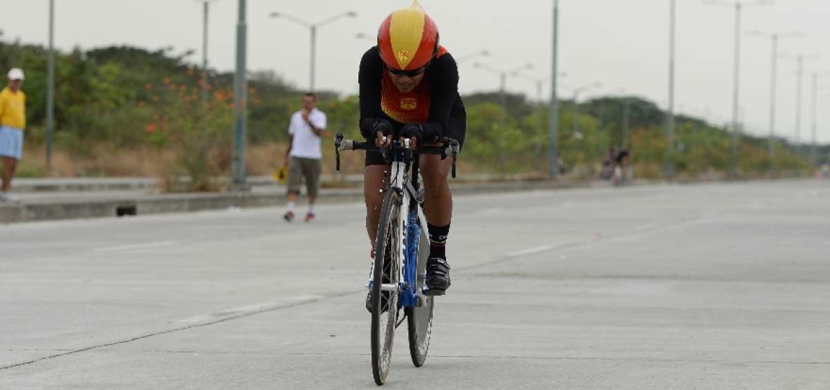 En los exteriores del Parque Samanes se desarrollaron ayer las  pruebas de contrarreloj en ciclismo de ruta prejuvenil y juvenil de los Juegos Nacionales. 