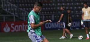 Jugadores de Emelec durante el calentamiento. 