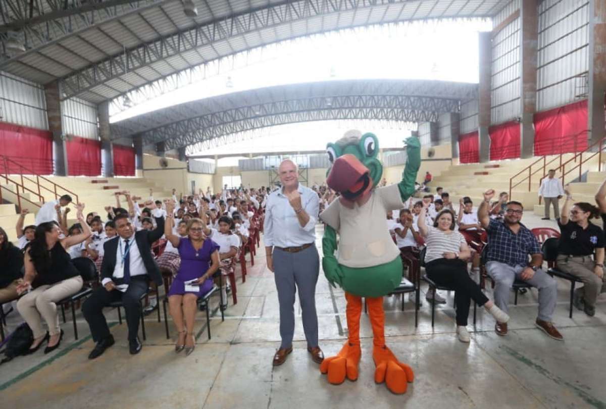 Vicepresidente habló con la población de Guayaquil sobre cómo llevar una vida saludable
