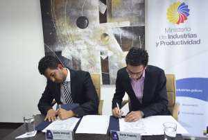 En una primera fase de este convenio, se establecer&aacute;n al menos cuatro plantas de producci&oacute;n con una inversi&oacute;n m&iacute;nima de $ 15 millones. Foto: Cortes&iacute;a 