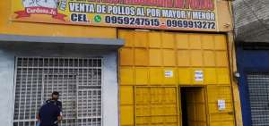 Delincuentes que robaban en av&iacute;cola recibieron con disparos a polic&iacute;as