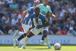 Otro club grande se interesa en Moisés Caicedo