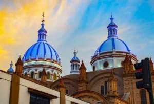 Cuenca vive su feriado por sus 468 años de fundación.