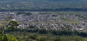 La ciudad ha crecido y requiere mayor atenci&oacute;n, seg&uacute;n sus autoridades municipales. El aeropuerto est&aacute; enclavado en el centro mismo de la ciudad.