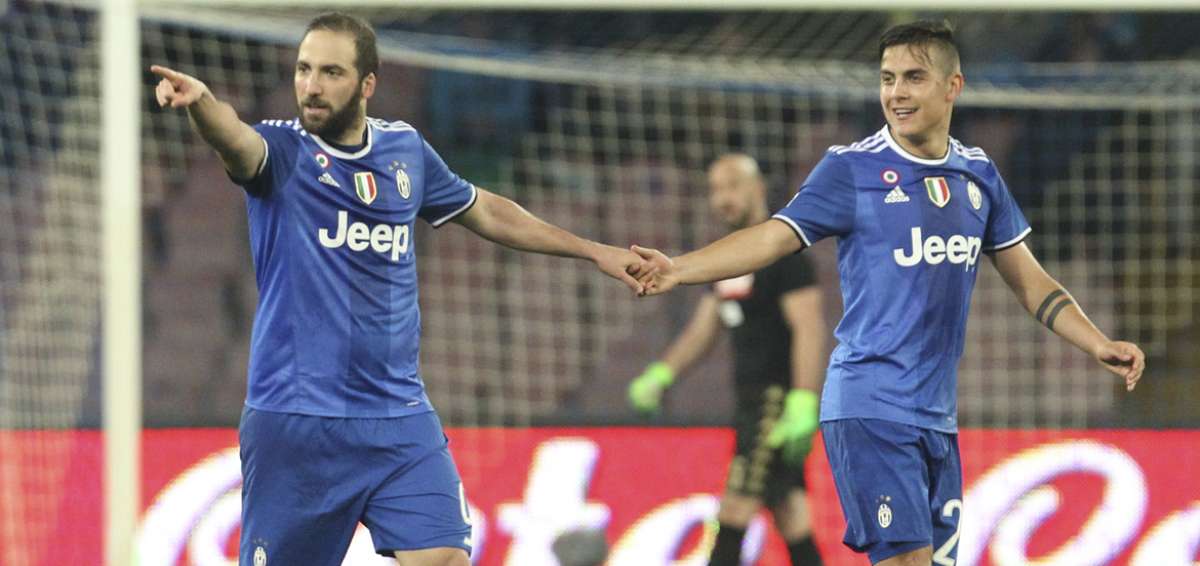 Higua&iacute;n castiga al N&aacute;poles con un doblete y mete a la Juve en la final