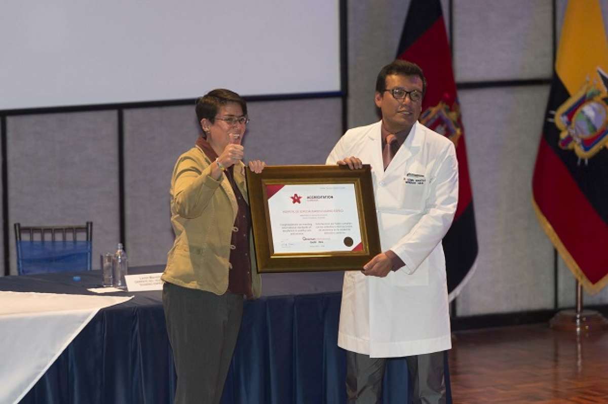 La ministra de Salud, Carina Vance, recibi&oacute; hoy la certificaci&oacute;n internacional. Foto: John Guevara/ EL TEL&Eacute;GRAFO