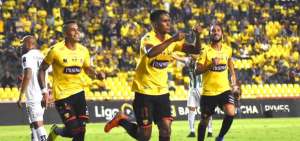 Barcelona gole&oacute; a Am&eacute;rica de Quito con hat-trick de Mart&iacute;nez