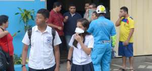 Los menores fueron evacuados del centro educativo debido al fuerte olor a qu&iacute;mico.
